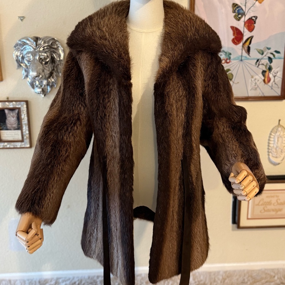 Vintage Fendi *Inspired* Genuine Fur Coat (Small/Medium) - Picture 10 of 16